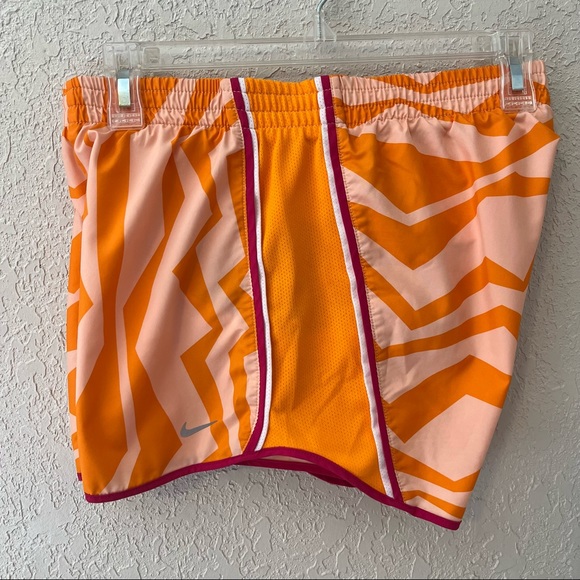 Nike women’s Dri- fit vented running shorts, small, orange - Picture 3 of 11